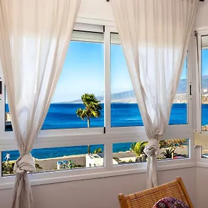 https://primera-linea-de-playa-radazul.adeje-hotels.com